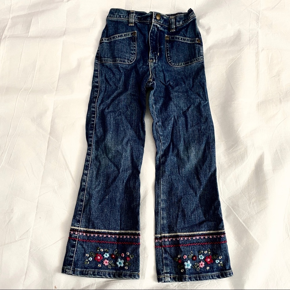 Oshkosh Girl’s Flare Jean with embroidery Size 6X